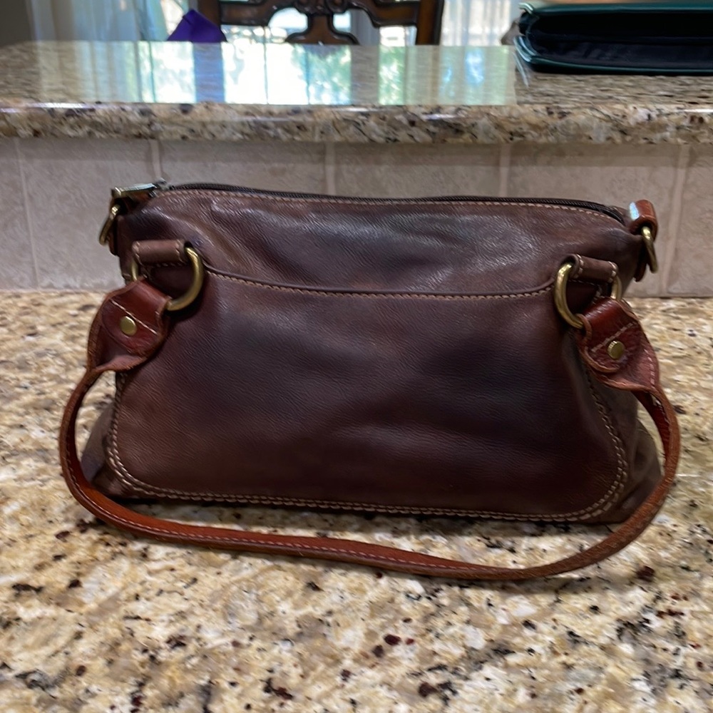🗝️💕Fossil brown leather handbag.  OS - Picture 2 of 7